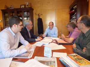 El Director de Andalucía Oriental de Endesa Gas se reúne en Guadix con el alcalde para avanzar en el gasoducto a su paso por nuestro término municipal