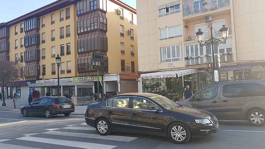 Semáforo Avenida Medina Olmos