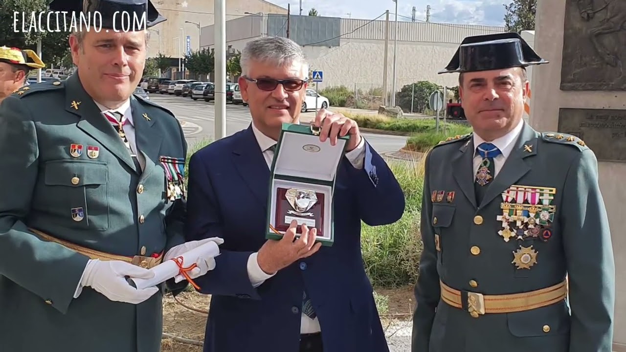 Inaugurado un tondo conmemorativo a la Guardia Civil de Guadix