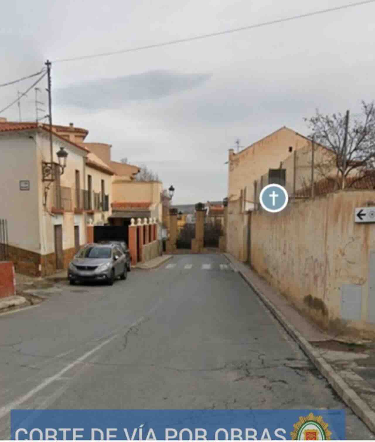 Corte de tráfico en la Rambla Pina de Guadix por obras