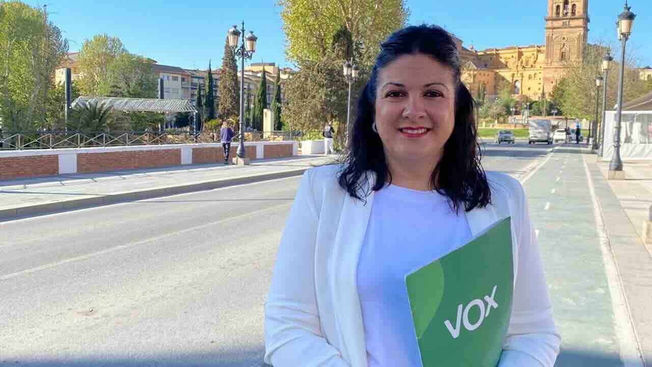 Ana Alcalá VOX Guadix sobre la zona ORA y el aparcamiento en la ciudad